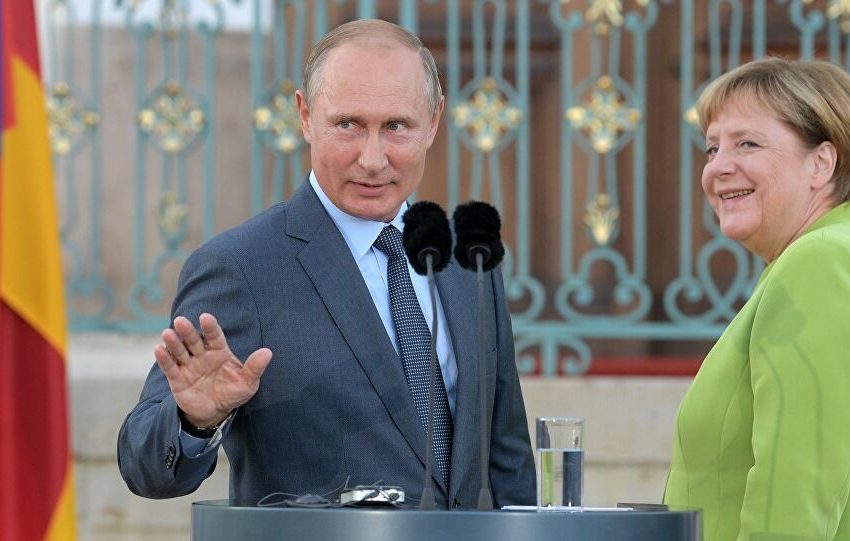  La demócrata y el dictador; el prestigio de Angela Merkel y el autoritarismo de Vladimir Putin