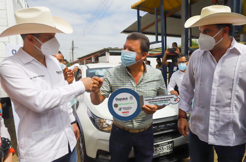  Entrega AMH apoyos al campo, sector social, seguridad y supervisa obras de infraestructura hídrica en Tuxtepec
