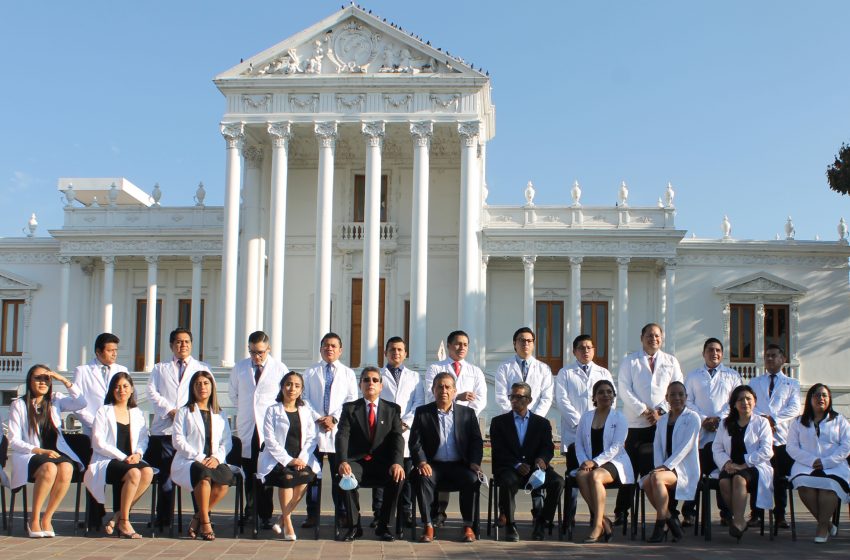  Clausuran los SSO curso de especialidades médicas en el Hospital General Doctor Aurelio Valdivieso