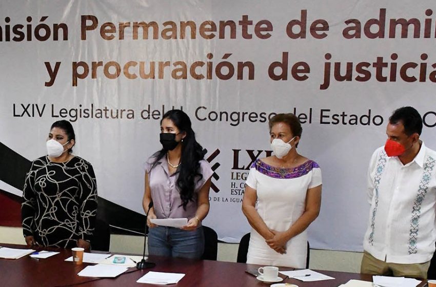  Comparecen aspirantes a integrar tribunales Superior y de Justicia Administrativa de Oaxaca