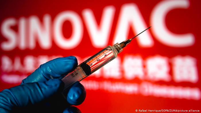  Surgen nuevas preocupaciones por vacuna china Sinovac: solo tiene eficacia del 50%, según estudio