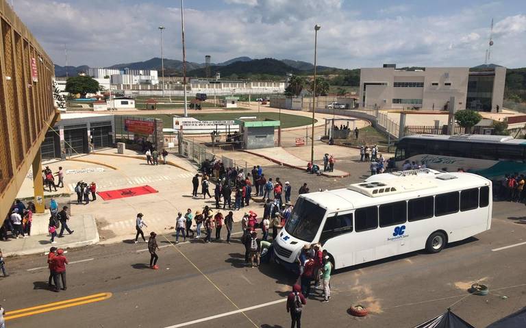  #Chiapas – Este domingo vincularon a proceso y liberaron a 74 mujeres normalistas de Mactumatzá