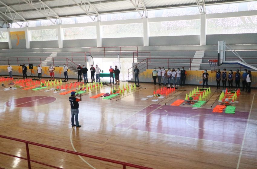  Entrega Incude Oaxaca material deportivo en la Cuenca a clubes y entrenadores de cinco disciplinas