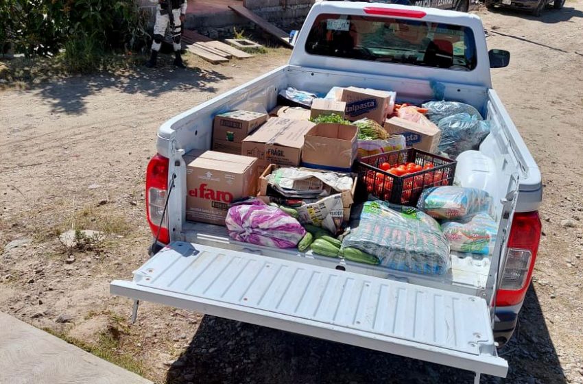  Coordina Segego entrega de ayuda alimentaria a familias del municipio de San Esteban Atatlahuca