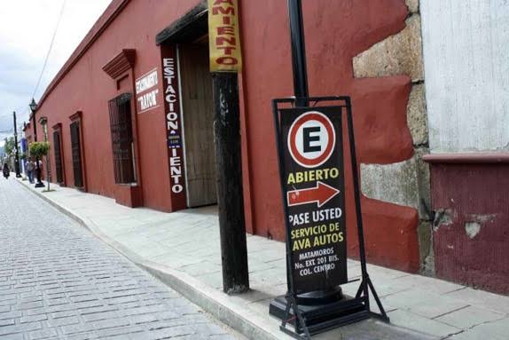  Sin cumplir SEMOVI con la eliminación de pago a estacionamientos públicos en #Oaxaca