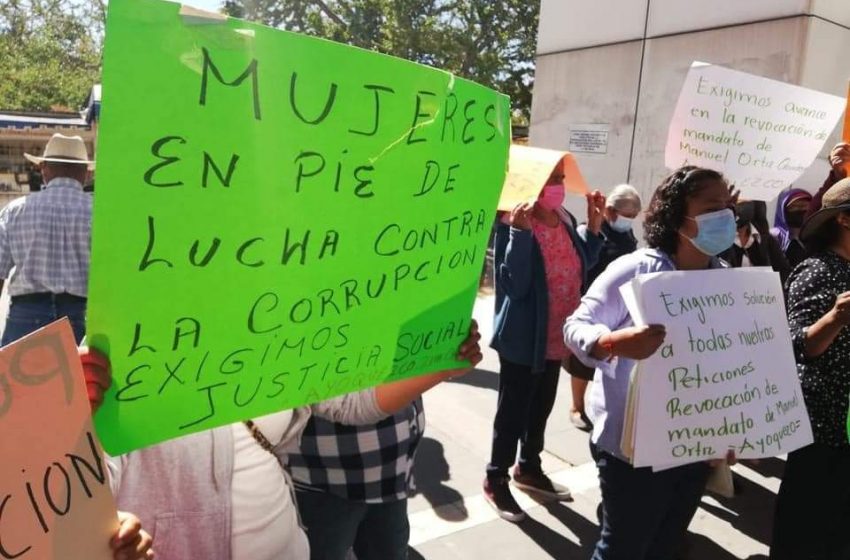  Revocan mandato a regidor de Ayoquezco por violencia de género
