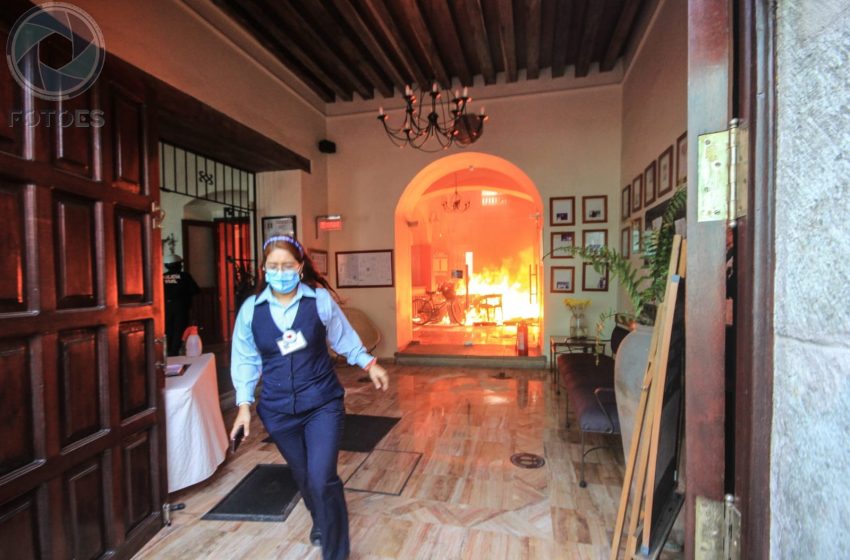  Cohetón de la UABJO pudo haber ocasionado incendio de Hotel Casa Antigua
