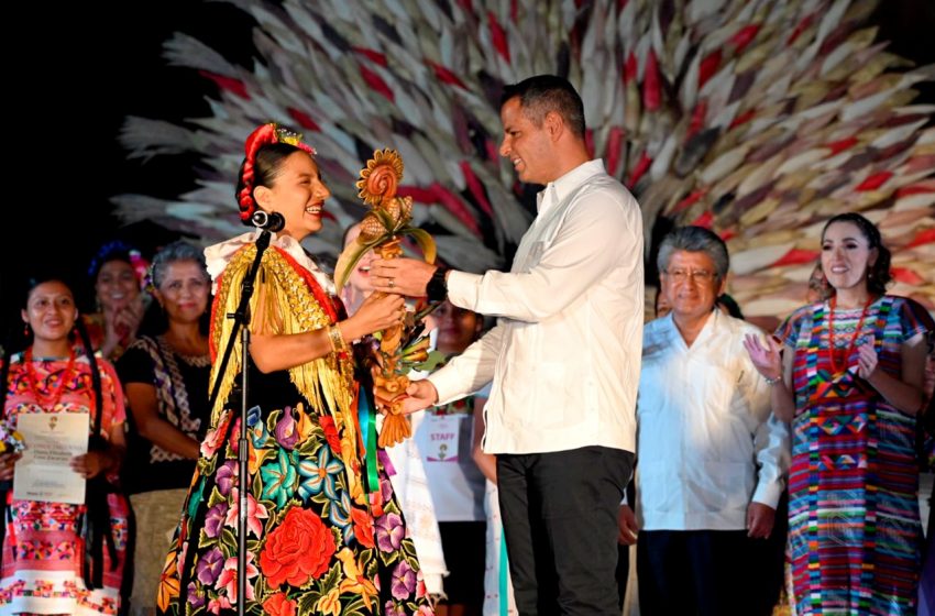  Celebran a la mujer oaxaqueña y la grandeza del estado en certamen de Diosa Centeotl 2022