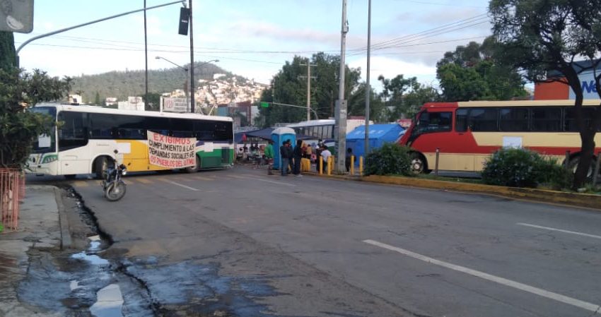  Casi 20 bloqueos sofocan el estado de Oaxaca 