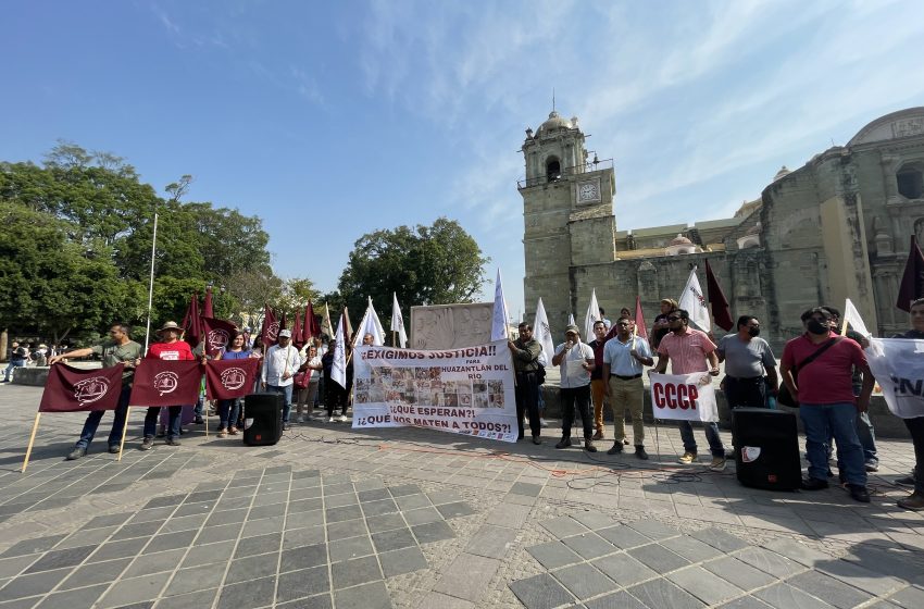 Alertan impunidad a detenido por masacre de Huazantlán del Río, Oaxaca 