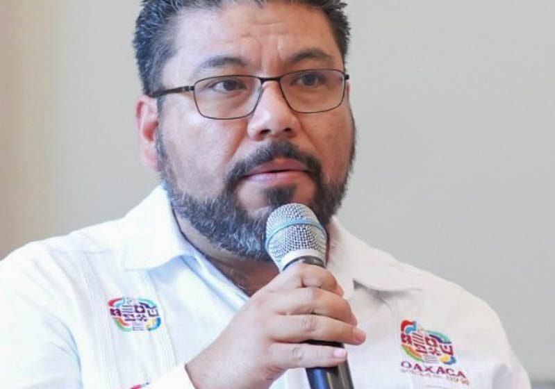  Gobierno de Oaxaca contratará a mil 639 normalistas