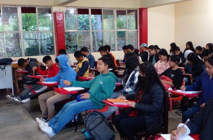  Cerca de 10 mil estudiantes de nuevo ingreso al Cobao asisten al curso propedéutico