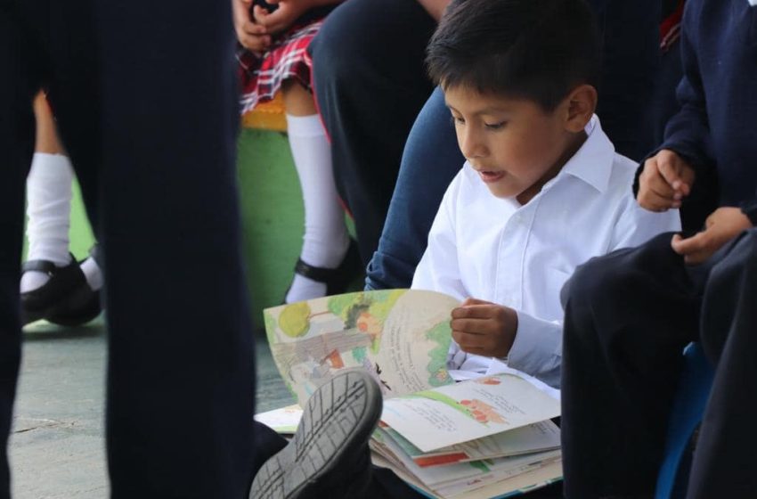  Promueve CCO hábito de lectura en más de 400 niñas y niños de Atzompa
