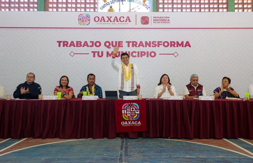  Cumple Salomón Jara con su compromiso de ser un Gobierno de territorio, recorre zona chatina de Oaxaca