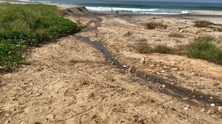  Aguas residuales, bomba de tiempo que amenaza playas de Puerto Escondido, Oaxaca