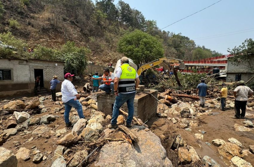  Deslaven en la Sierra Juárez deja a 21 familias afectadas y daños en servicios básicos