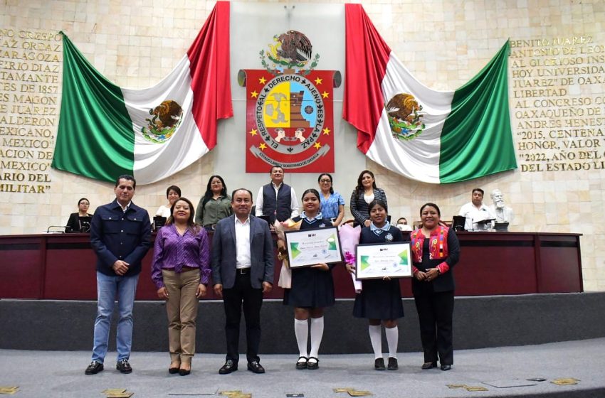  Reconoce Congreso a alumnas por ganar en concurso internacional sobre el agua