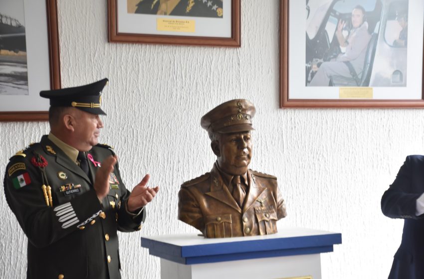  Ceremonia Conmemorativa en Honor al General Piloto Aviador Alfonso Cruz Rivera en Oaxaca