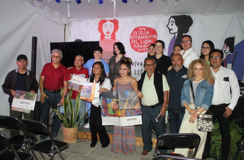  INFONAVIT PRESENTA EN LA FIL DE OAXACAEL LIBRO UNIDAD MURAL