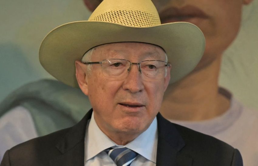  El embajador de EE.UU. en México, Ken Salazar, critica la estrategia de seguridad de López Obrador y Sheinbaum.