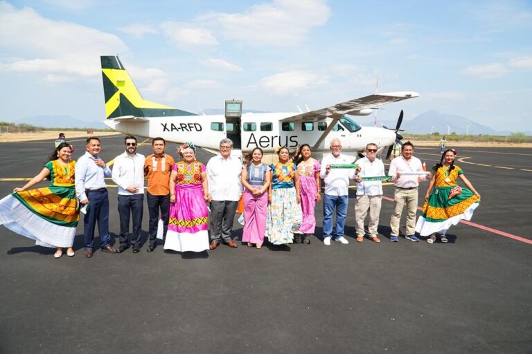 Recibe Istmo de Tehuantepec primer vuelo de la nueva ruta aérea que conecta a Ciudad Ixtepec con el AIFA
